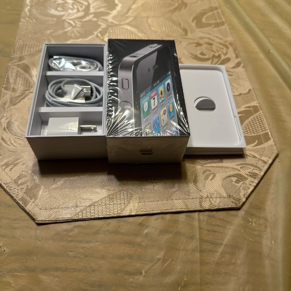 Apple iPhone 4 Box Only